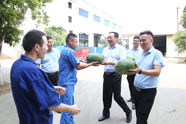 炎炎夏日送清凉——中煤集团领导深入一线慰问广大员工